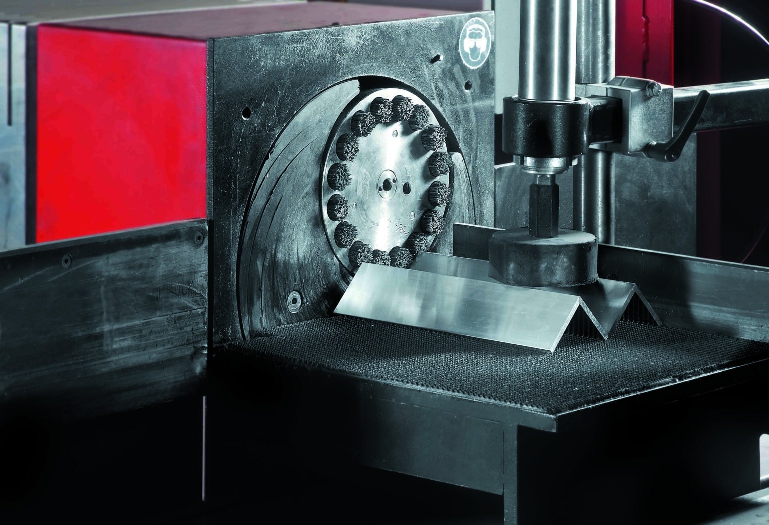 Deburring end brushes are installed as a set in special deburring machines