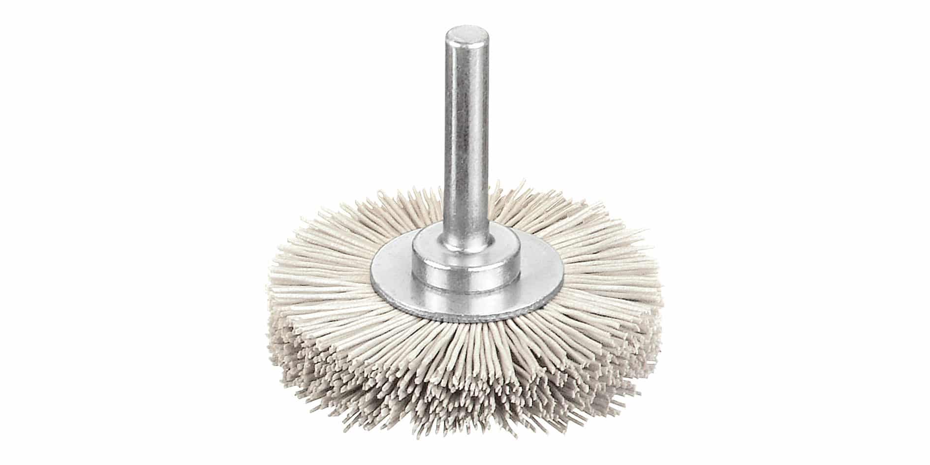 The Lessmann product range includes a wide selection of brushes with ceramic grit. These are ideal for professional surface finishing and deliver excellent results.